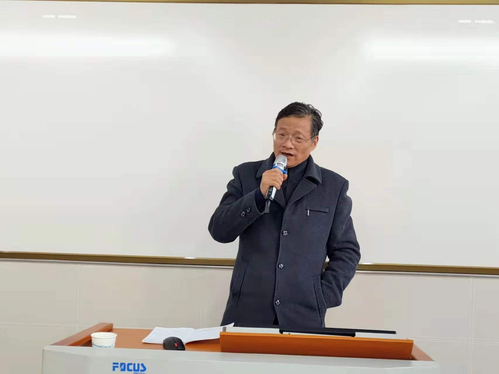 诊断与把脉：一场属于青年教师的教育写作课 ——吴中区教育学会举办第二期青年骨干教师写作指导